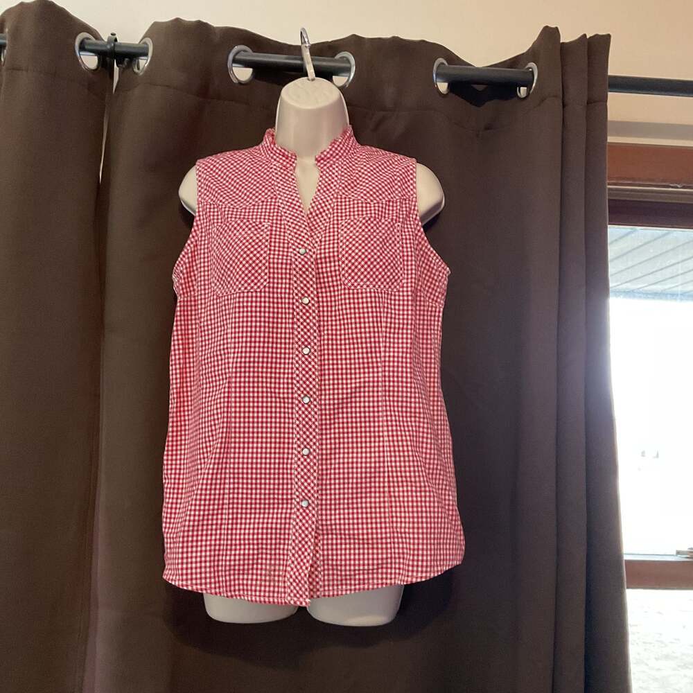 Bit & Bridle Red Gingham Sleeveless Western Pearl Snap Shirt, Size L